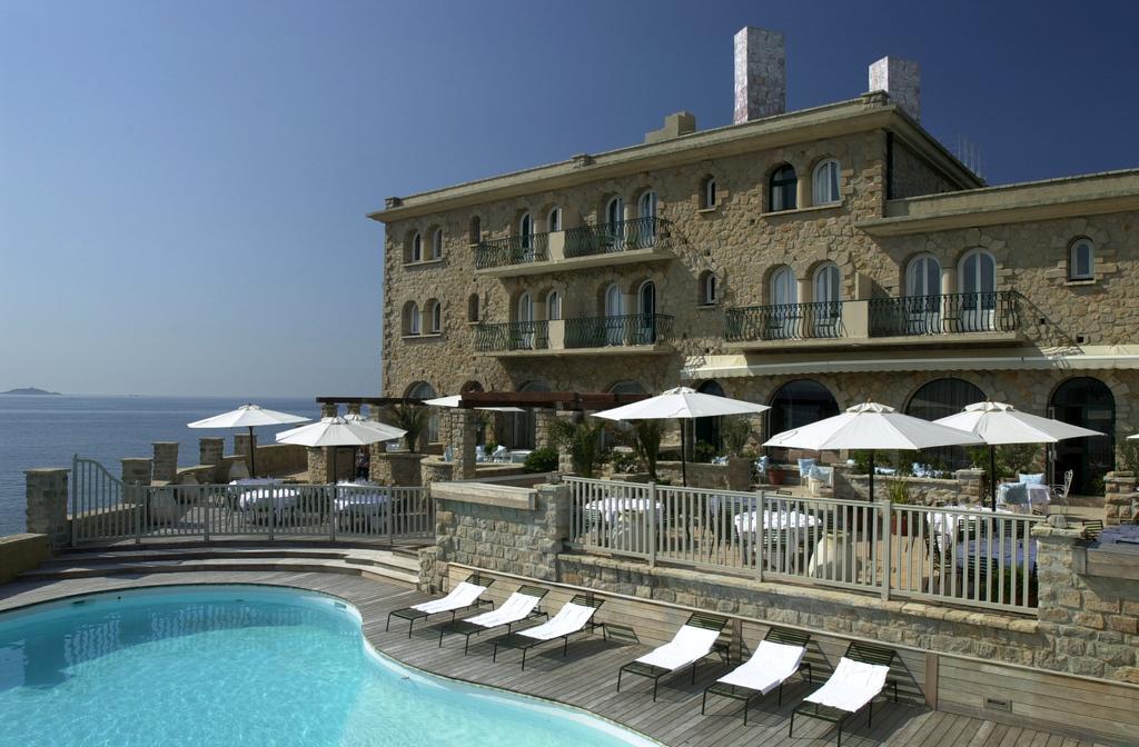 باندول Hotel Delos - Ile De Bendor المظهر الخارجي الصورة
